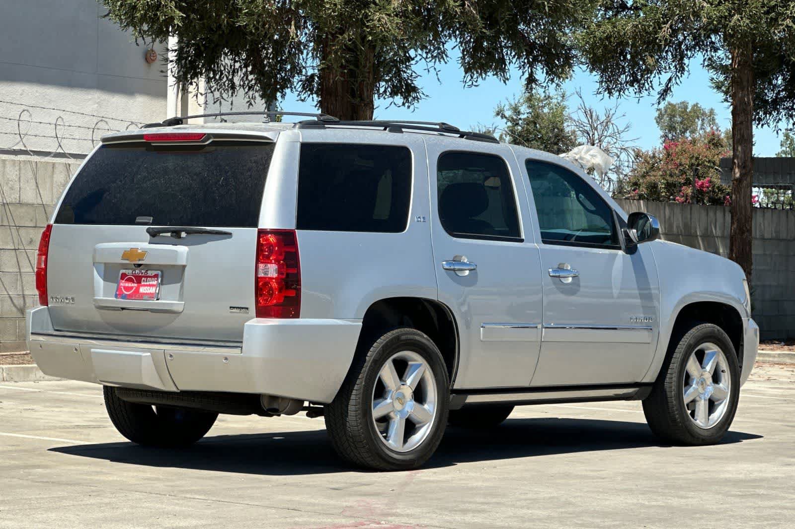 Used 2012 Chevrolet Tahoe LTZ AWD/4WD image 3
