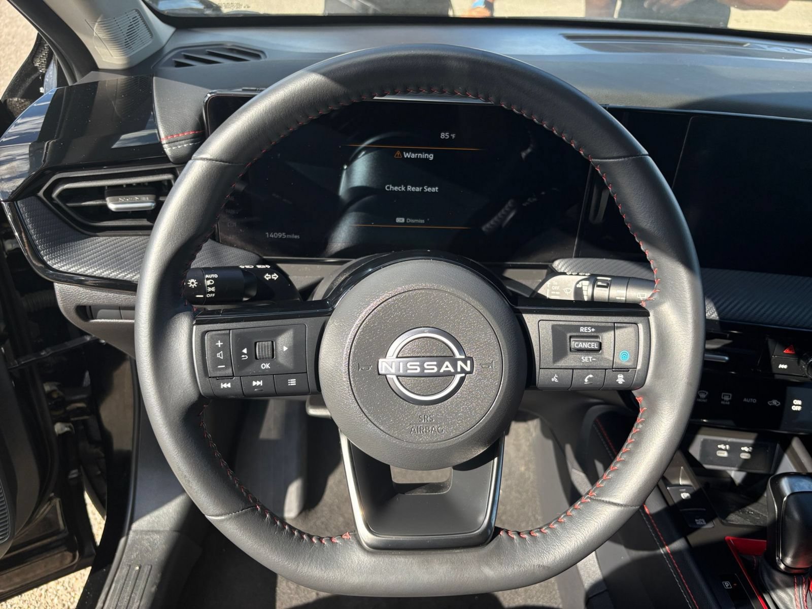 Used 2026 Nissan Kicks SR AWD/4WD image 28