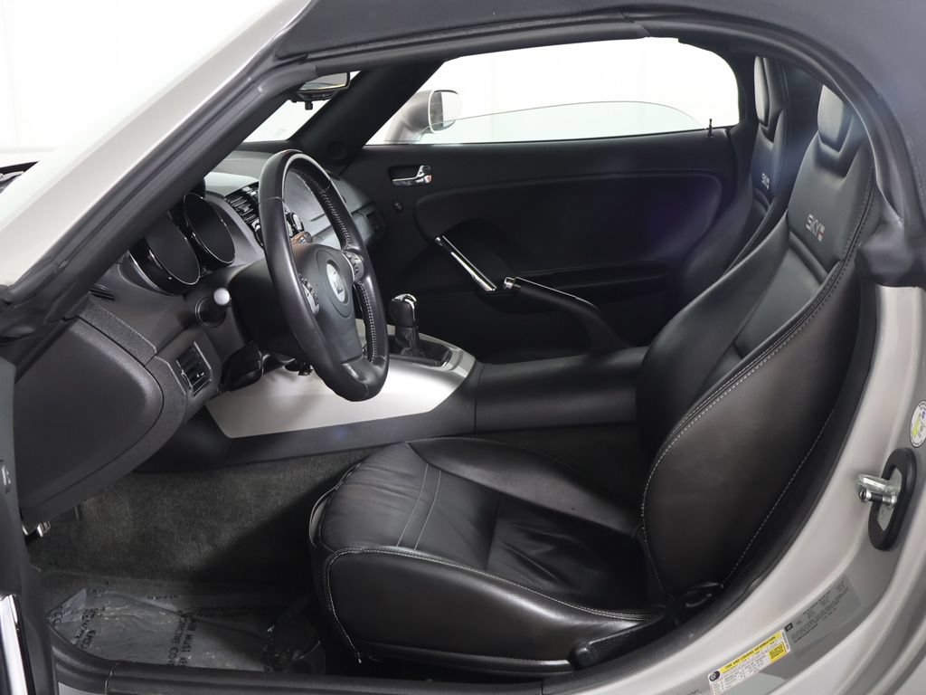 Used 2009 Saturn Sky Red Line RWD image 17