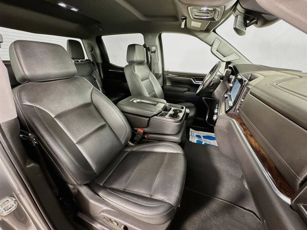 Used 2025 GMC Sierra 1500 SLT RWD image 35