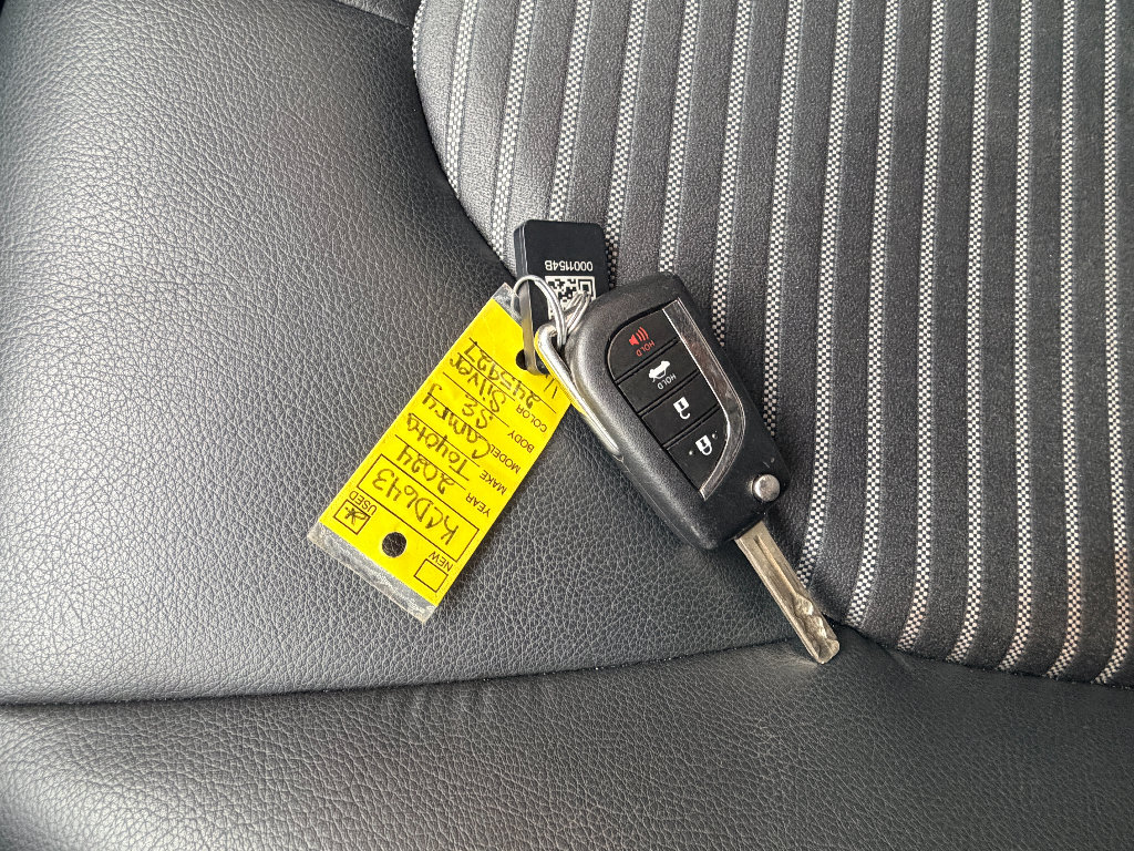 Used 2024 Toyota Camry SE FWD image 40