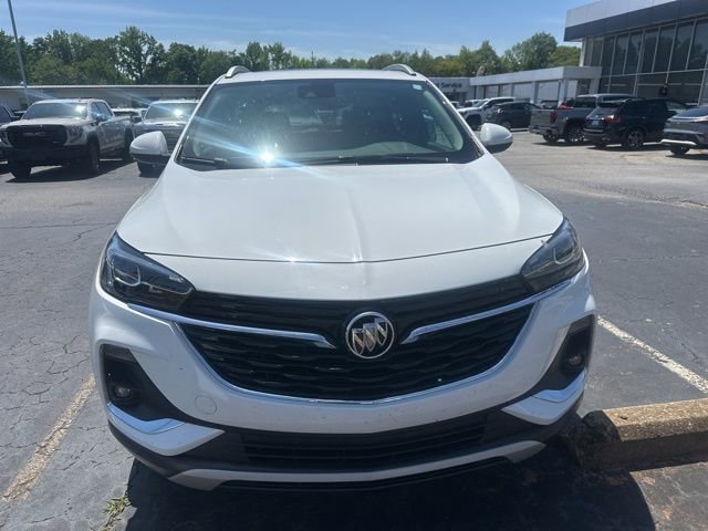Used 2022 Buick Encore GX Essence w/ Experience Buick Package FWD image 3