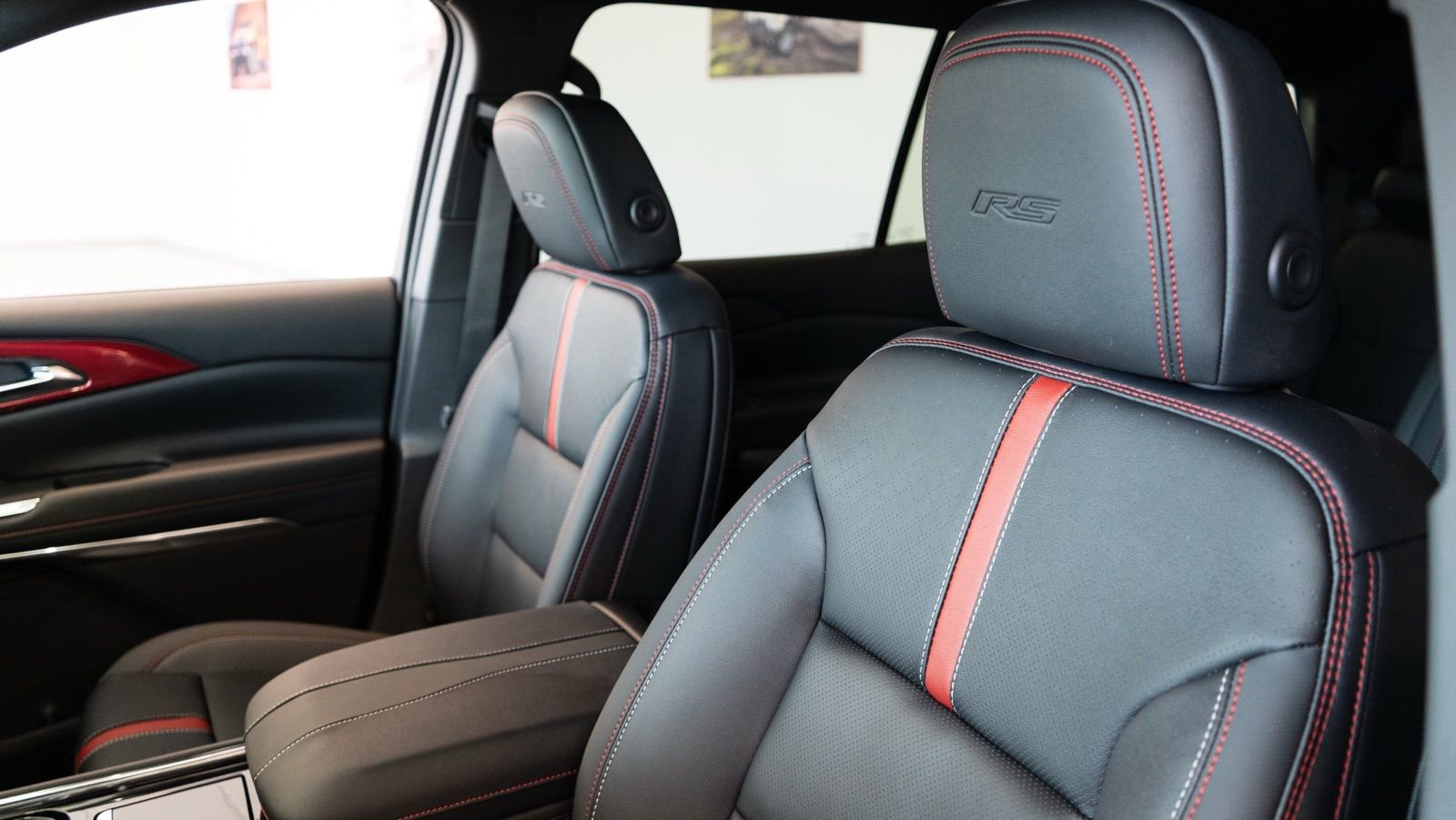 New 2026 Chevrolet Traverse RS w/ LPO, Floor Liner Package image 19