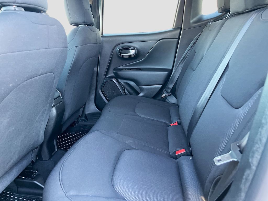 Used 2023 Jeep Renegade Latitude image 23