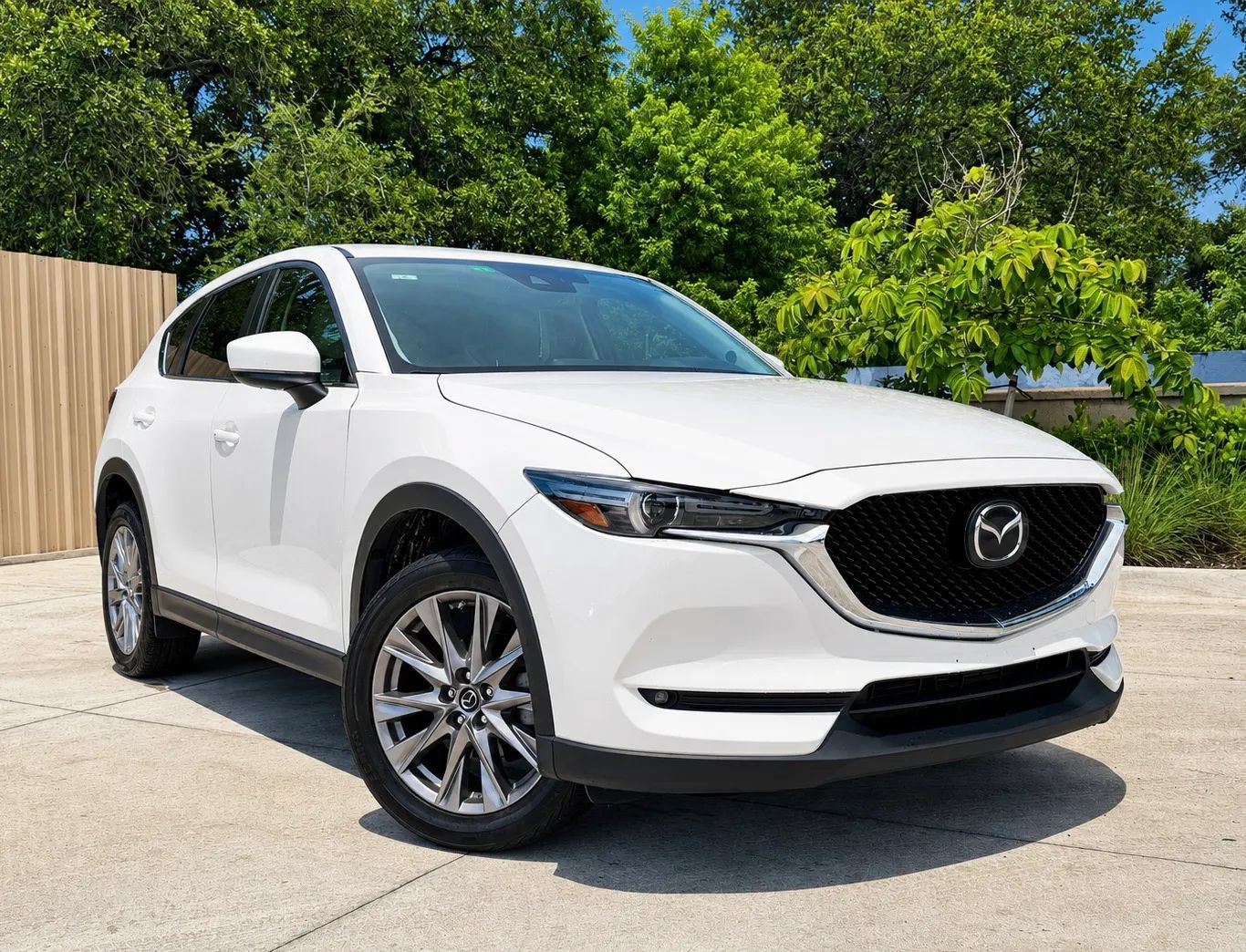 Used 2020 MAZDA CX-5 Grand Touring FWD image 1