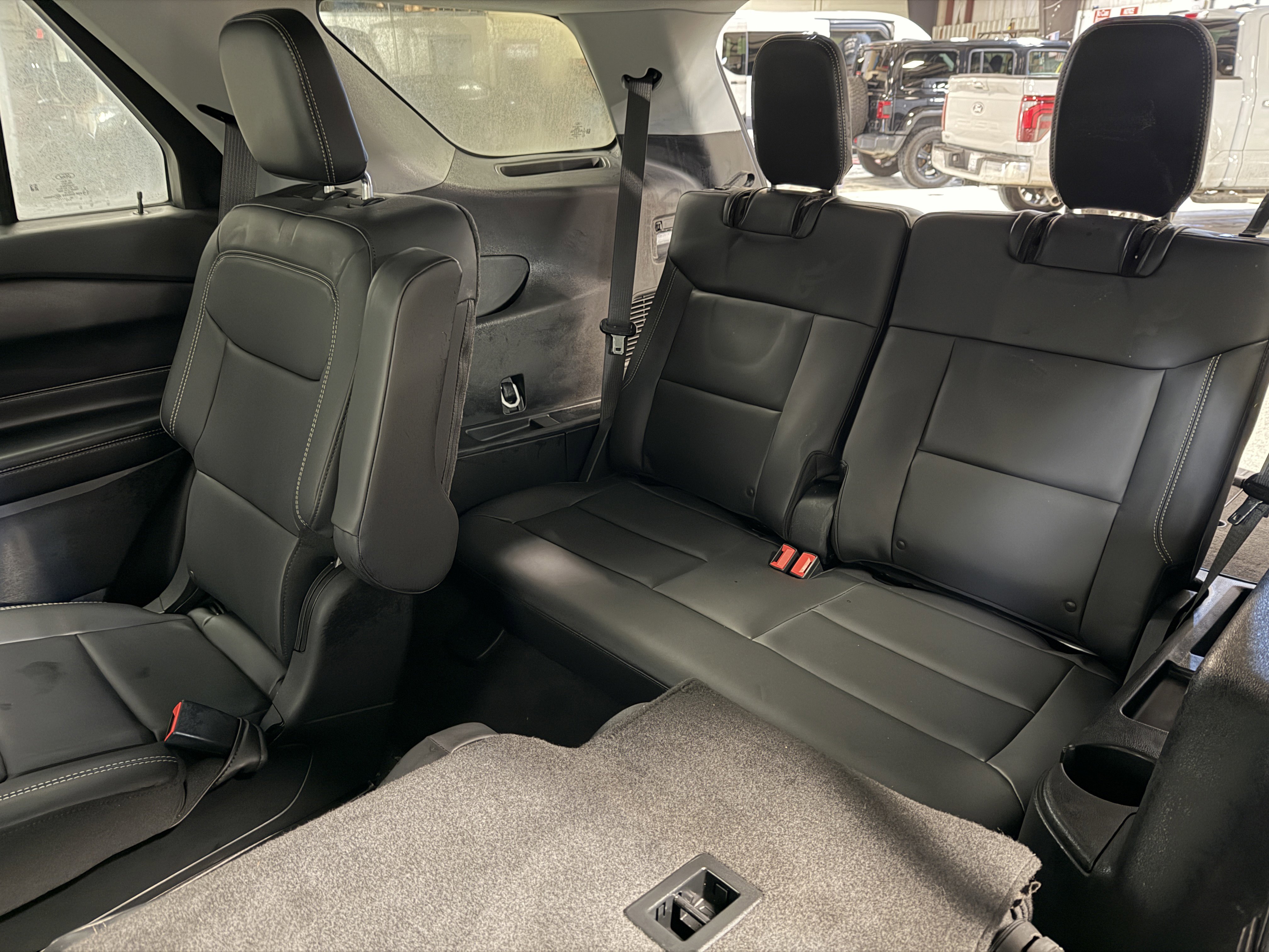 Used 2023 Ford Explorer XLT w/ Equipment Group 202A image 26