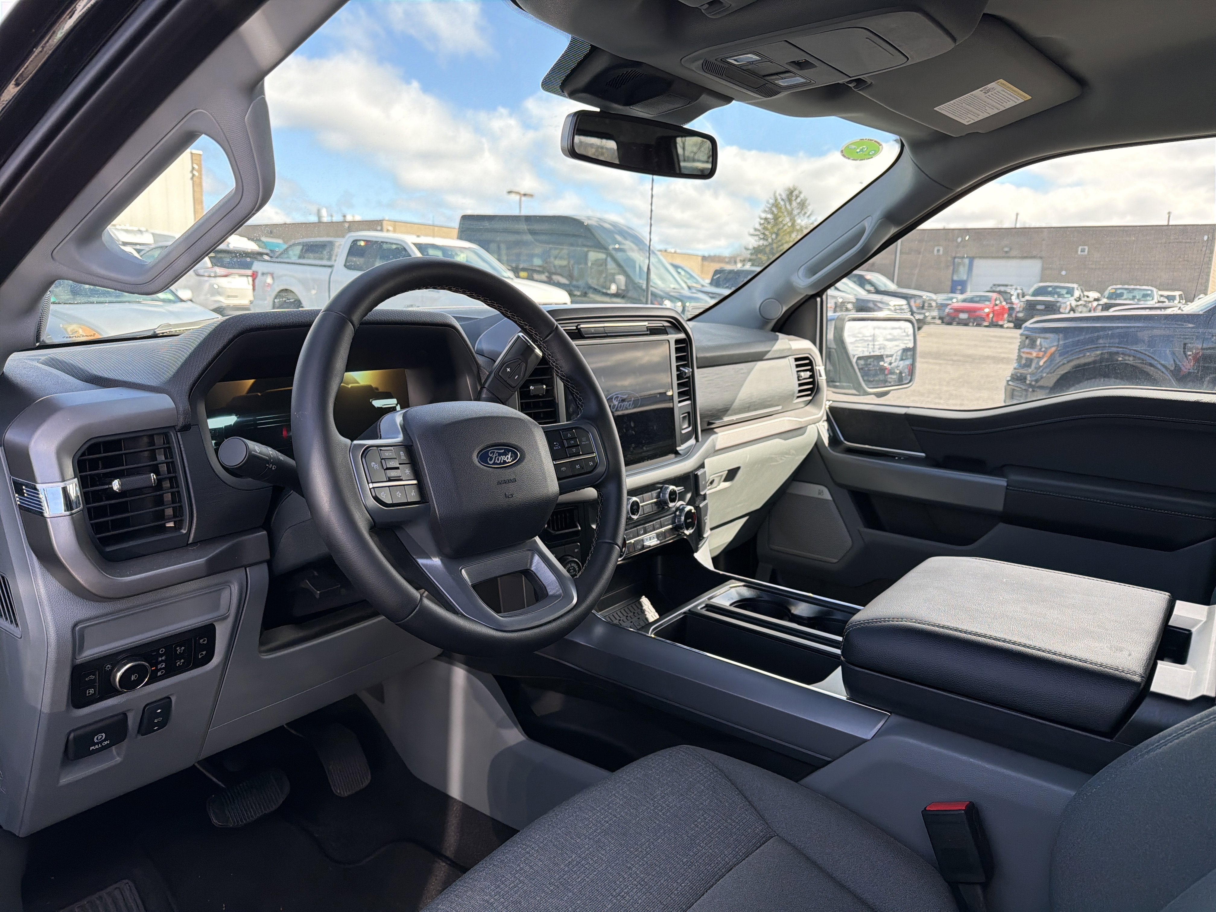 Used 2025 Ford F150 XLT w/ Equipment Group 303A High image 9