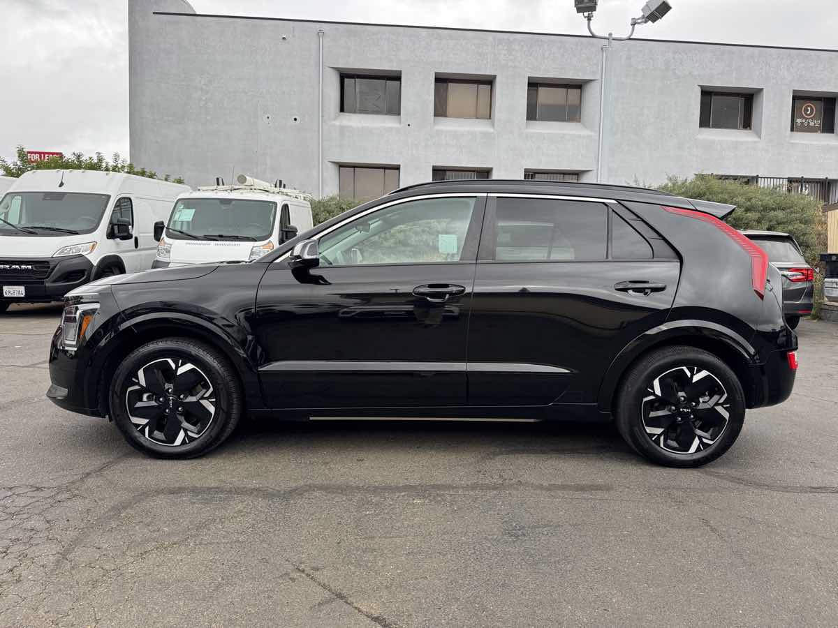 Used 2023 Kia Niro Wind FWD image 8