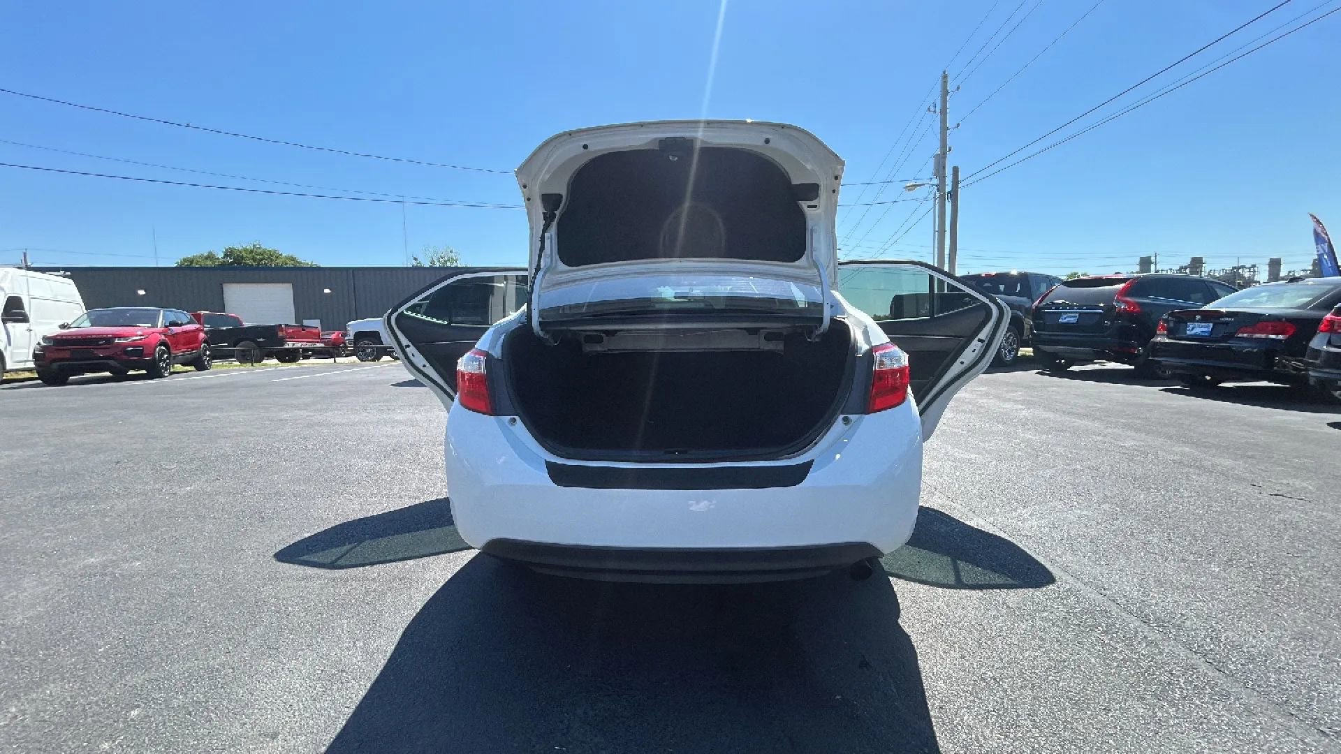 Used 2016 Toyota Corolla LE FWD image 35