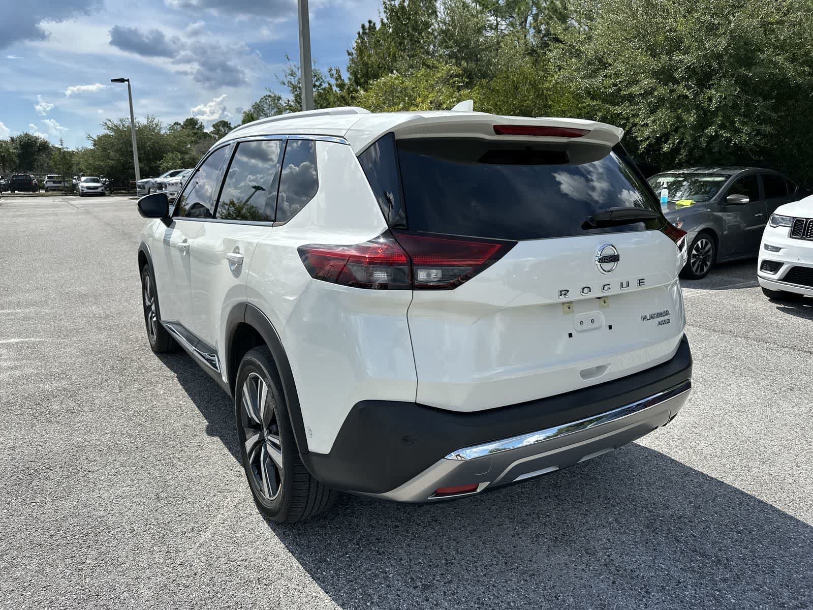 Used 2021 Nissan Rogue Platinum AWD/4WD image 6