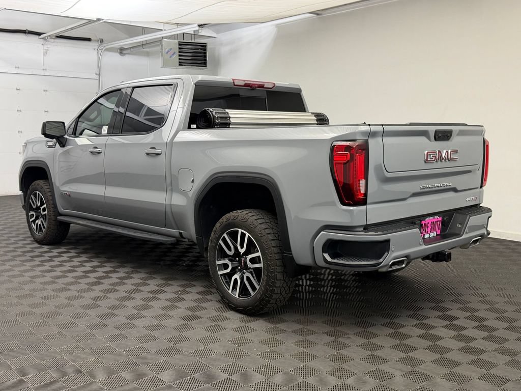 Used 2025 GMC Sierra 1500 AT4 w/ Technology Package AWD/4WD image 3
