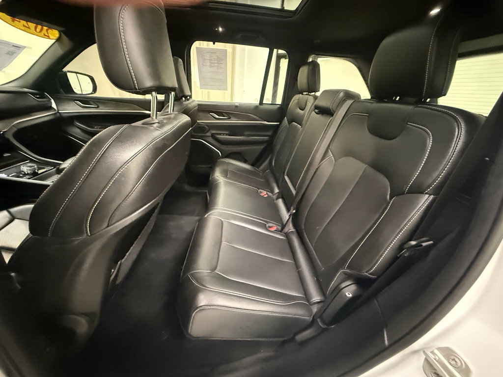 Used 2024 Jeep Grand Cherokee Limited 4xe image 17