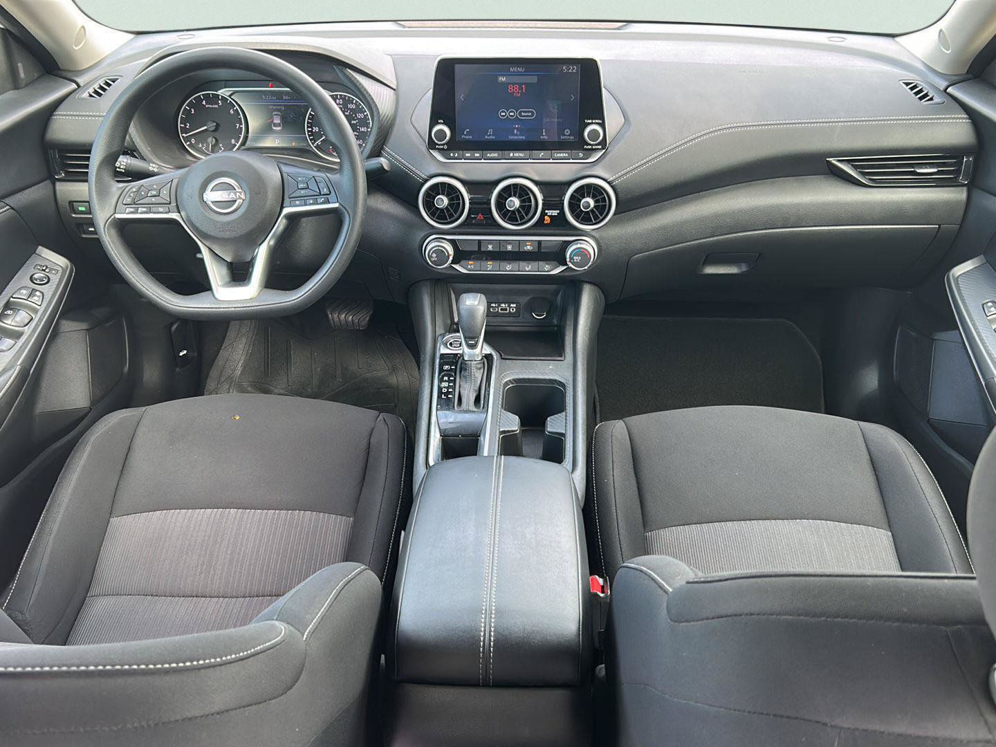 Used 2024 Nissan Sentra SV FWD image 17