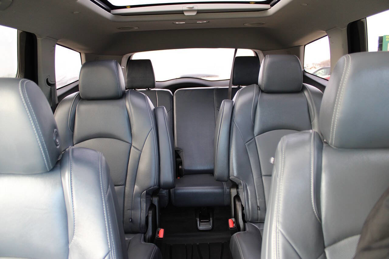 Used 2021 Buick Enclave Essence w/ Sound and Sites Package image 15
