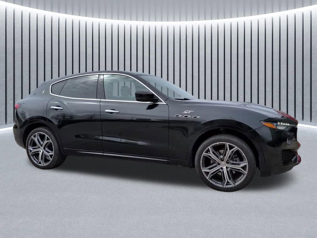 Used 2023 Maserati Levante GT image 3