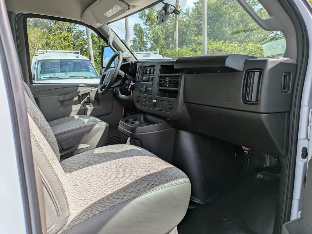 New 2025 Chevrolet Express 3500 w/ Power Convenience Package image 16