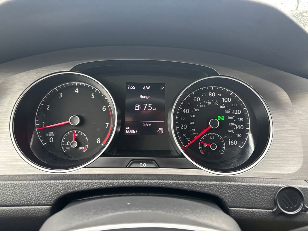 Used 2017 Volkswagen Golf S image 20