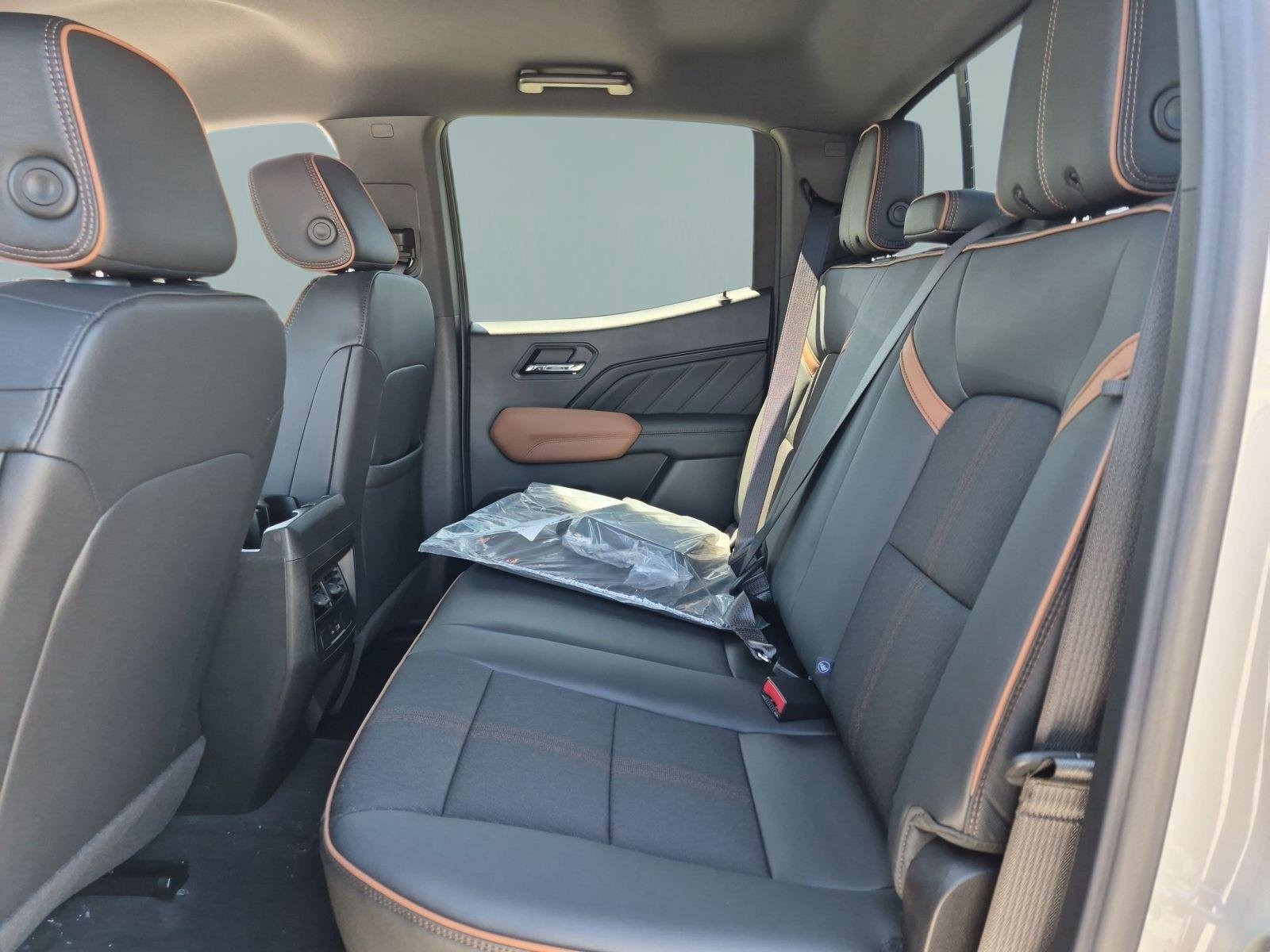 New 2026 GMC Canyon AT4 AWD/4WD image 24