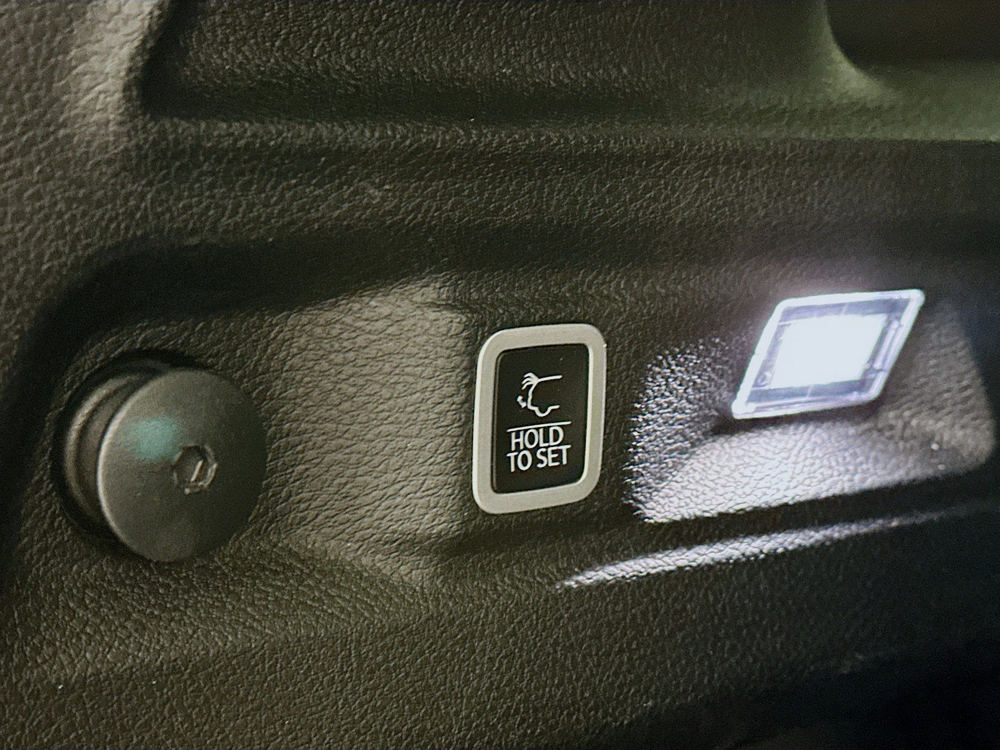 Used 2024 Jeep Grand Cherokee L Altitude image 31