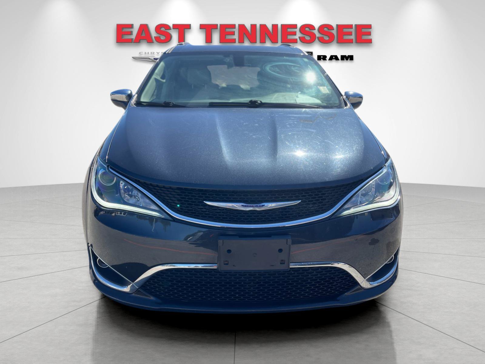 Used 2020 Chrysler Pacifica Limited FWD image 9