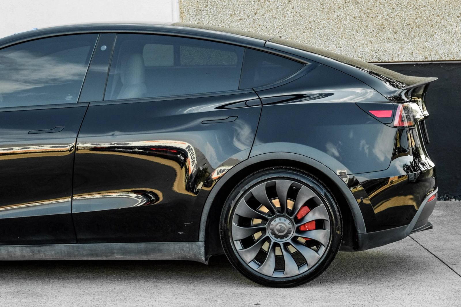 Used 2022 Tesla Model Y Performance AWD/4WD image 19