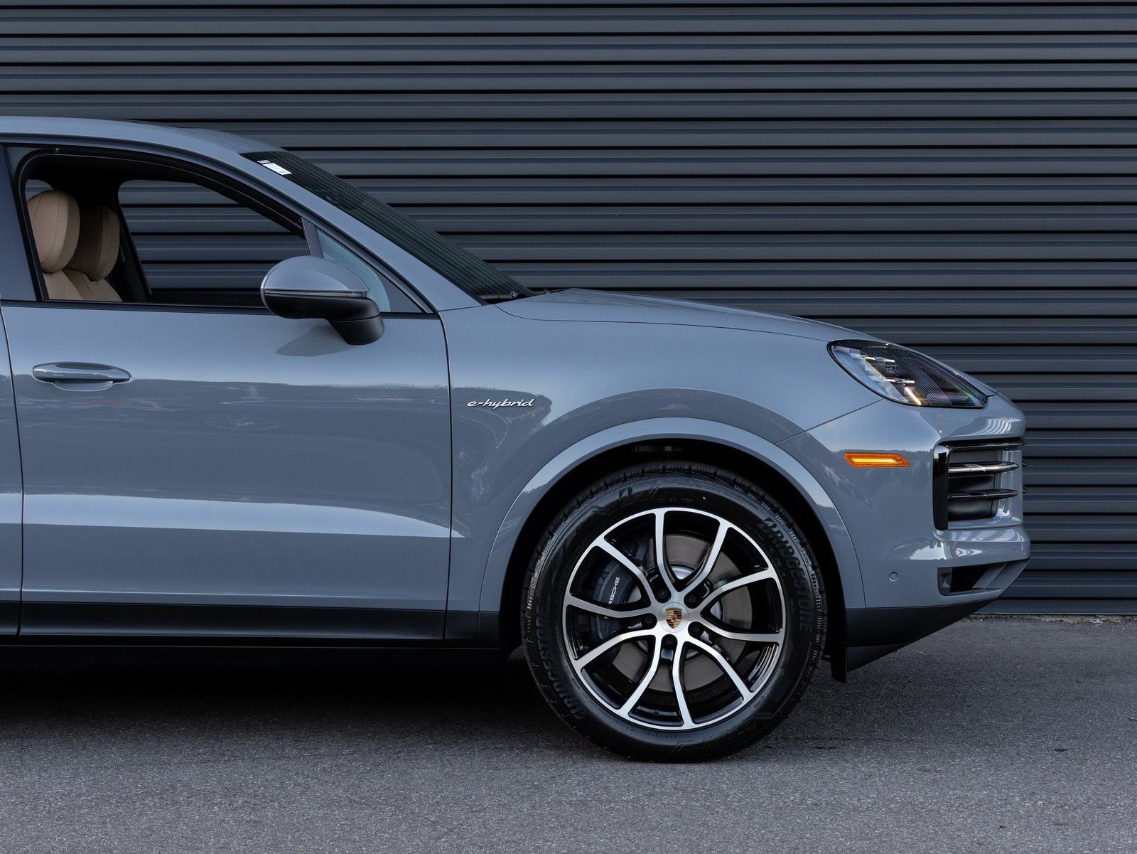 Certified 2026 Porsche Cayenne E-Hybrid image 9