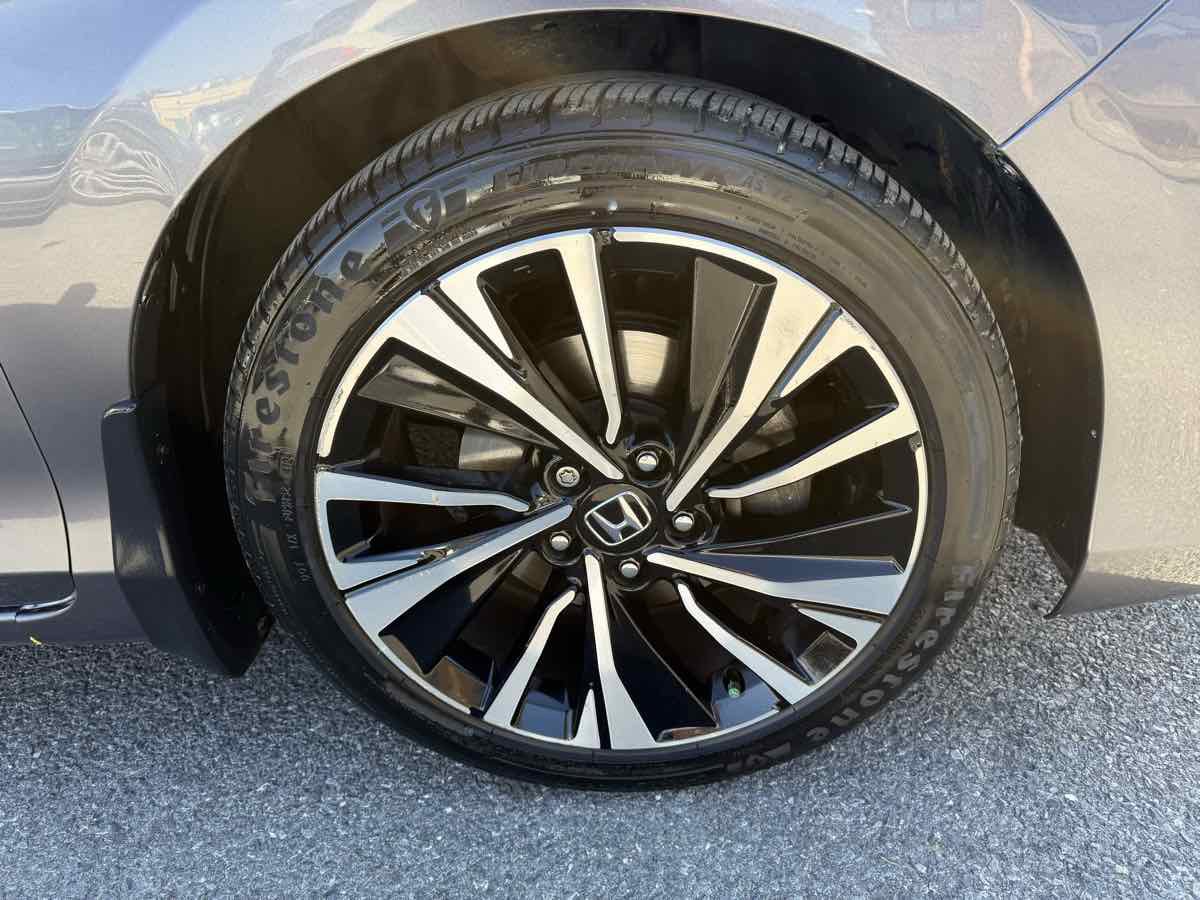 Used 2016 Honda Accord EX image 25