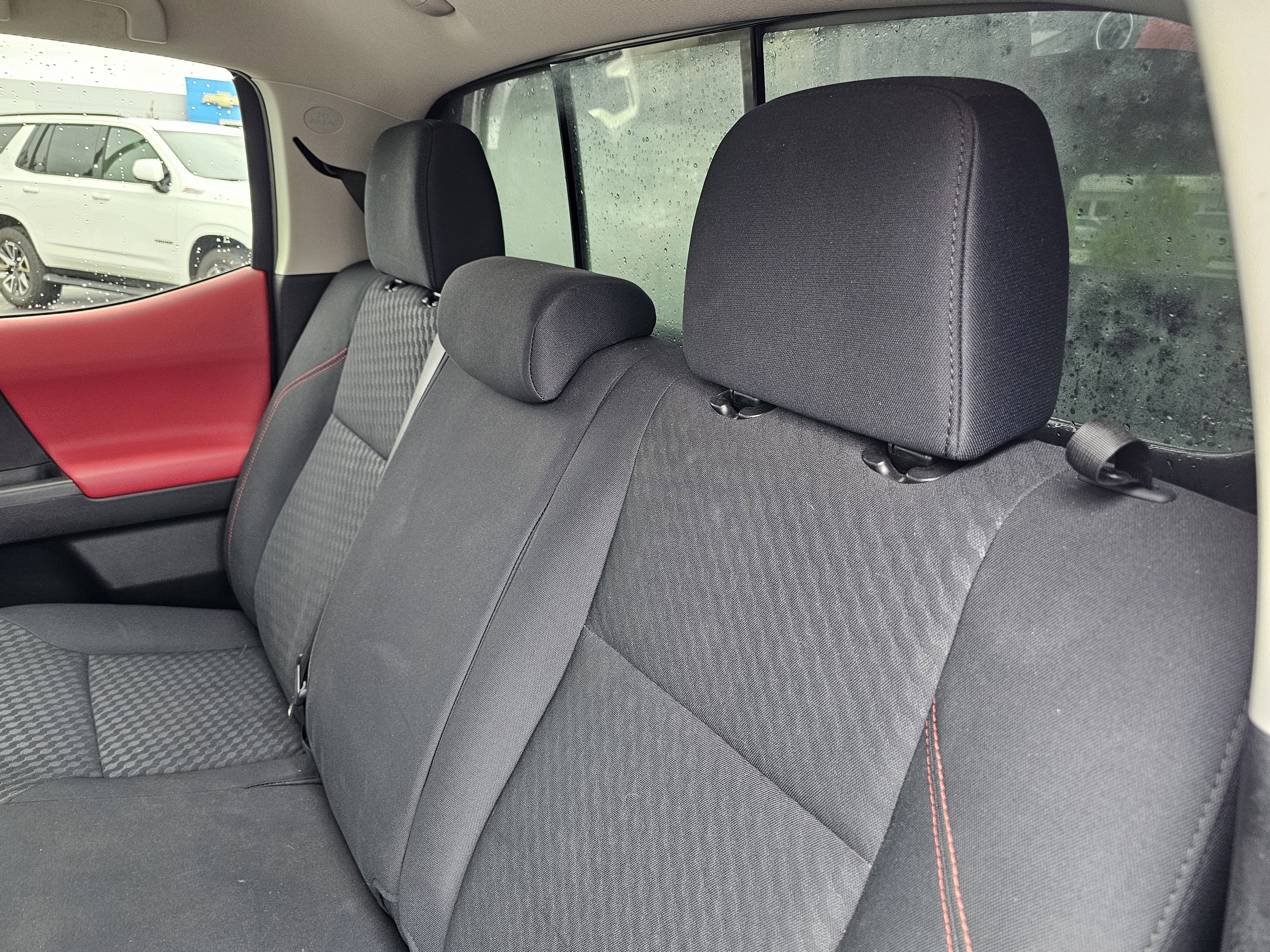 Used 2022 Toyota Tacoma SR5 AWD/4WD image 30