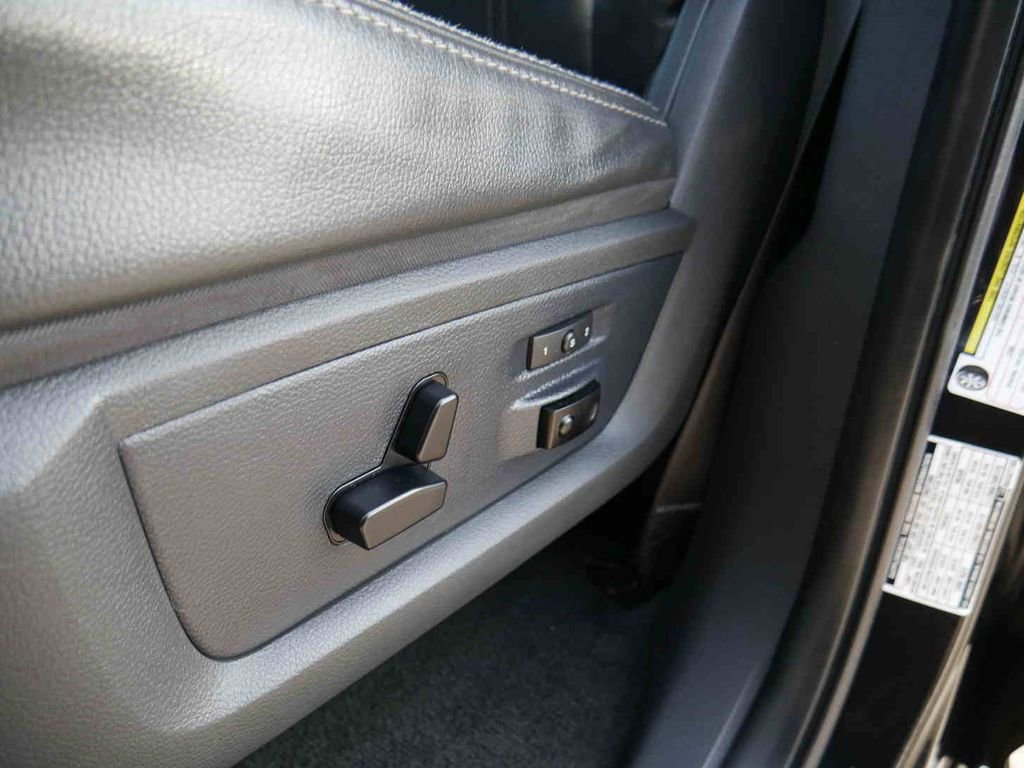 Used 2011 RAM 2500 Laramie w/ Protection Group image 30