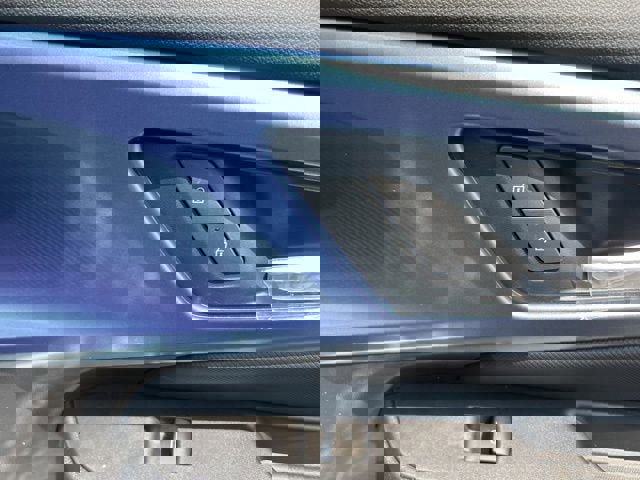 New 2025 Chevrolet Equinox EV LT image 37