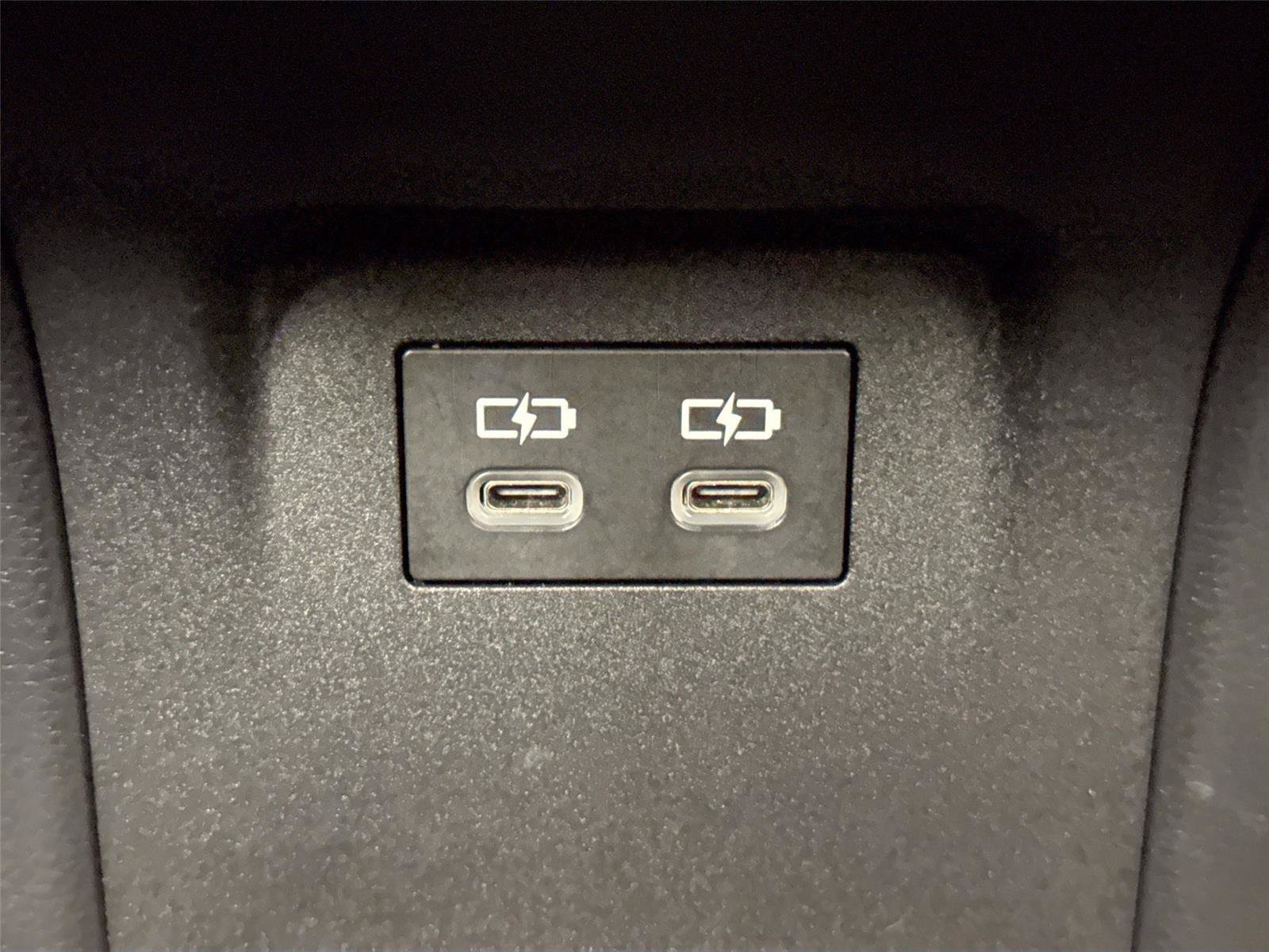 Certified 2023 Toyota Prius LE FWD image 34