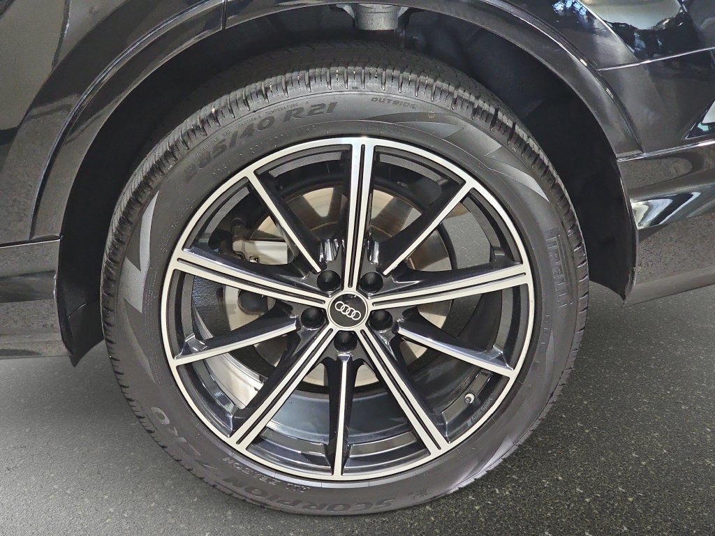 Used 2022 Audi Q7 3.0T Premium Plus w/ Premium Plus Package AWD/4WD image 35
