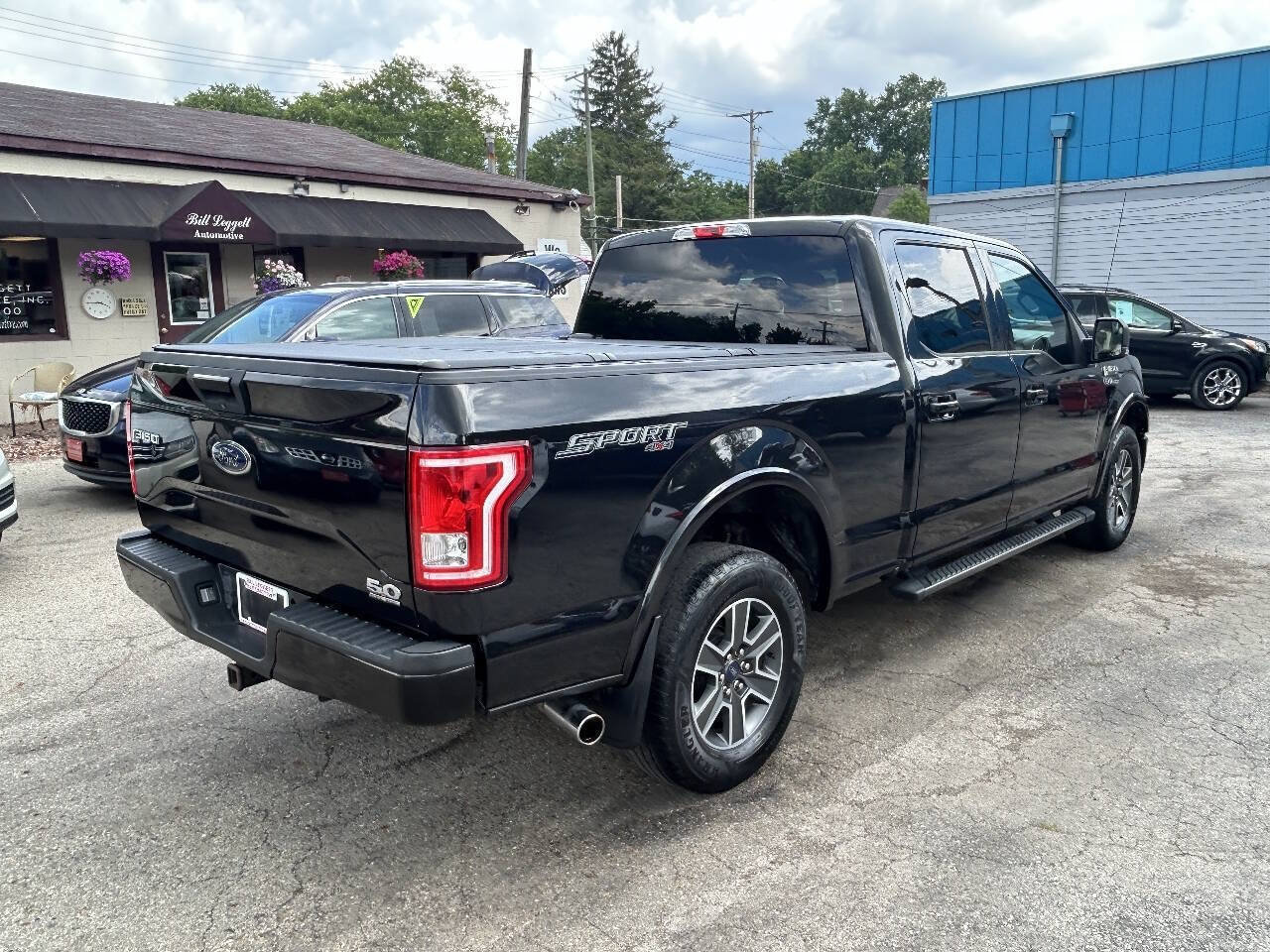 Used 2015 Ford F150 XLT w/ Equipment Group 301A Mid AWD/4WD image 12