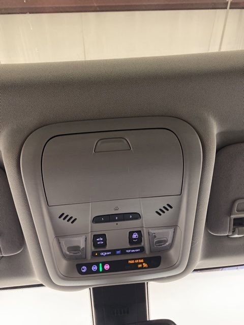 Used 2022 GMC Terrain SLT w/ Infotainment Package II image 15