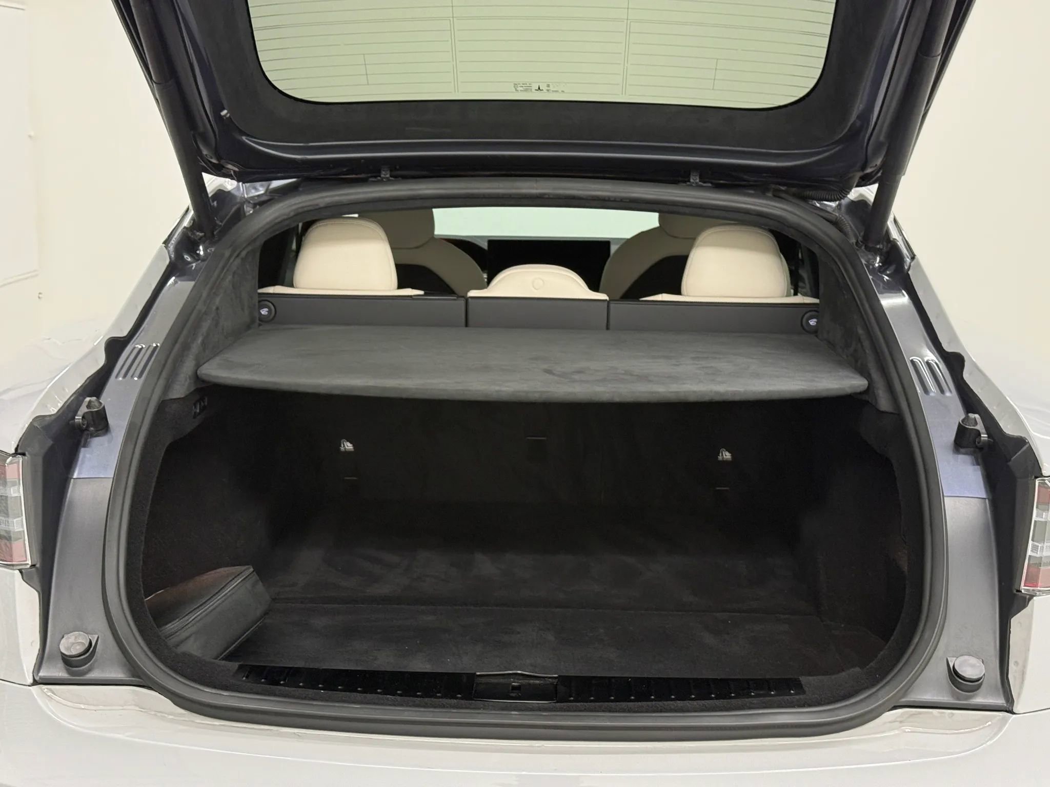 Used 2022 Tesla Model S Plaid image 30