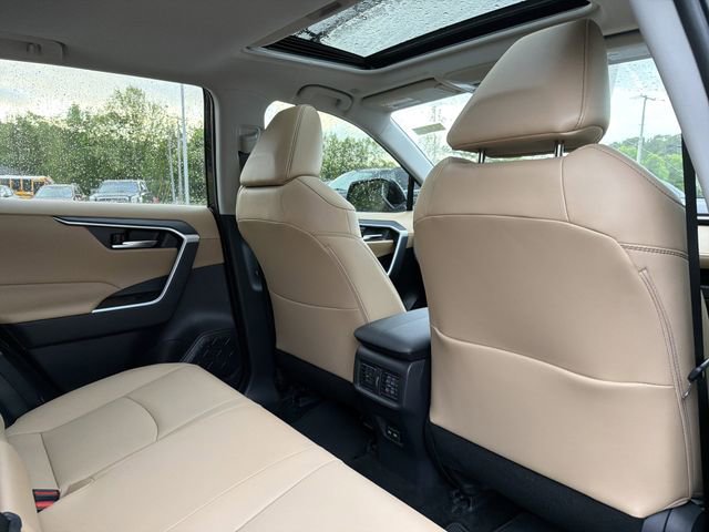 Used 2025 Toyota RAV4 XLE Premium image 17