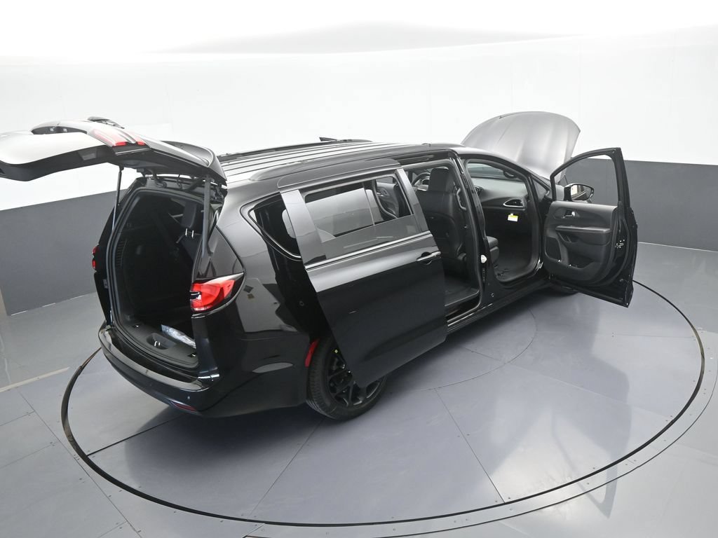 New 2026 Chrysler Pacifica Select w/ S Appearance Package FWD image 68