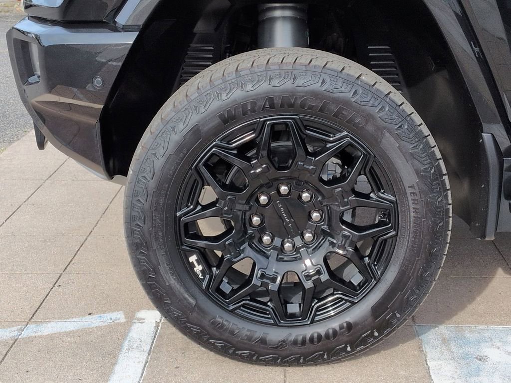 Certified 2024 GMC Hummer EV 2X AWD/4WD image 35