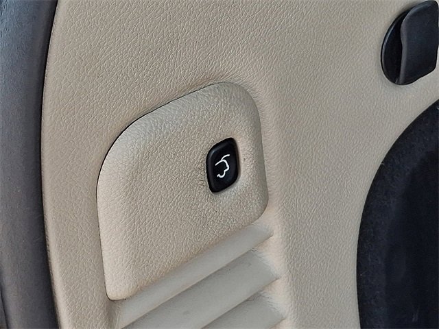 Used 2017 Jeep Grand Cherokee Limited image 32