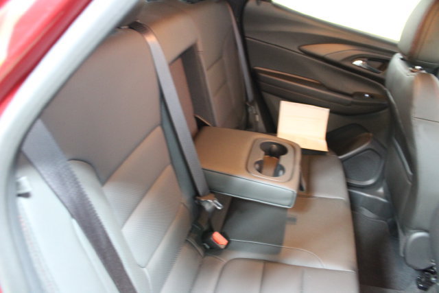 Used 2025 Chevrolet TrailBlazer RS w/ Convenience Package AWD/4WD image 9