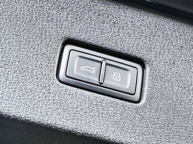 New 2026 Audi SQ8 Prestige AWD/4WD image 30
