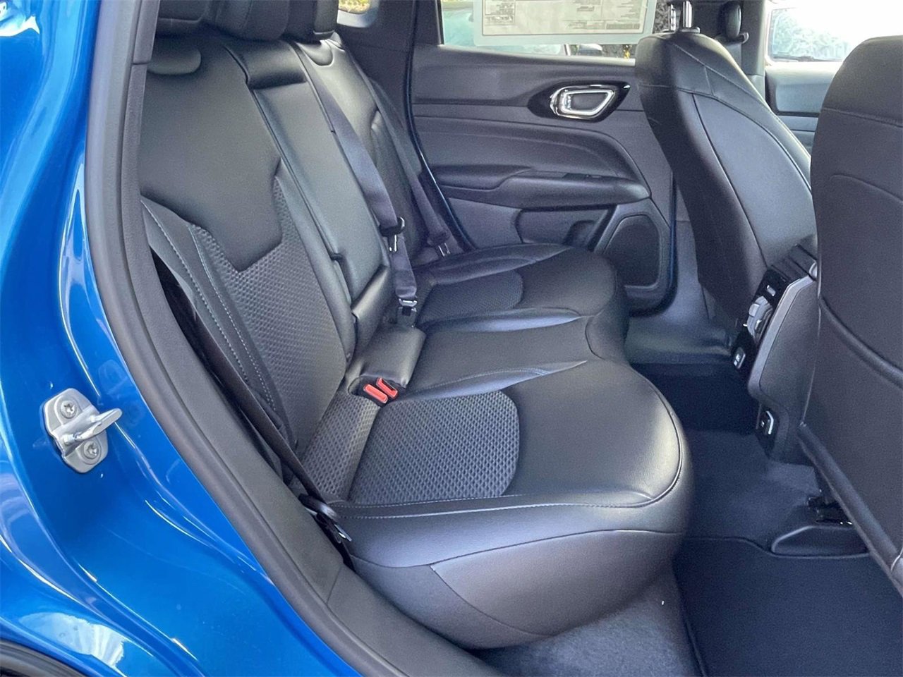 New 2026 Jeep Compass Latitude image 31