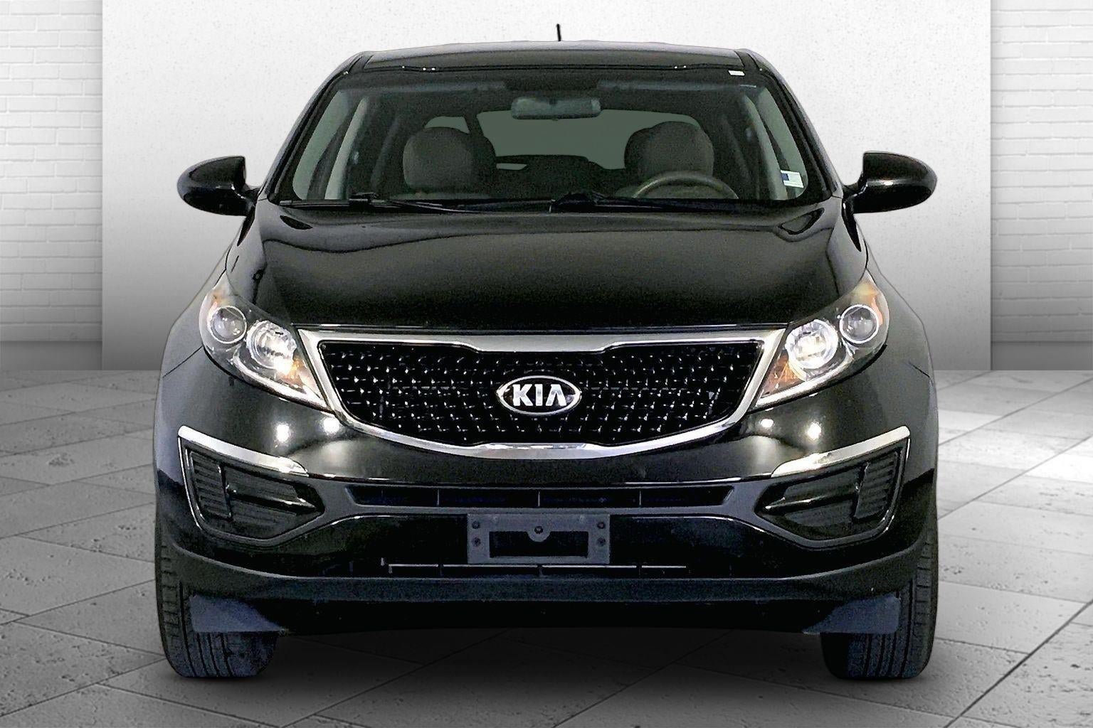 Used 2015 Kia Sportage LX FWD image 2