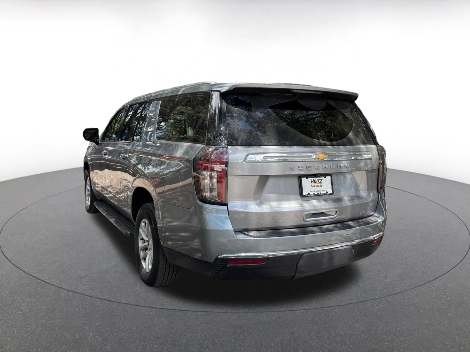 Used 2024 Chevrolet Suburban LT AWD/4WD image 8