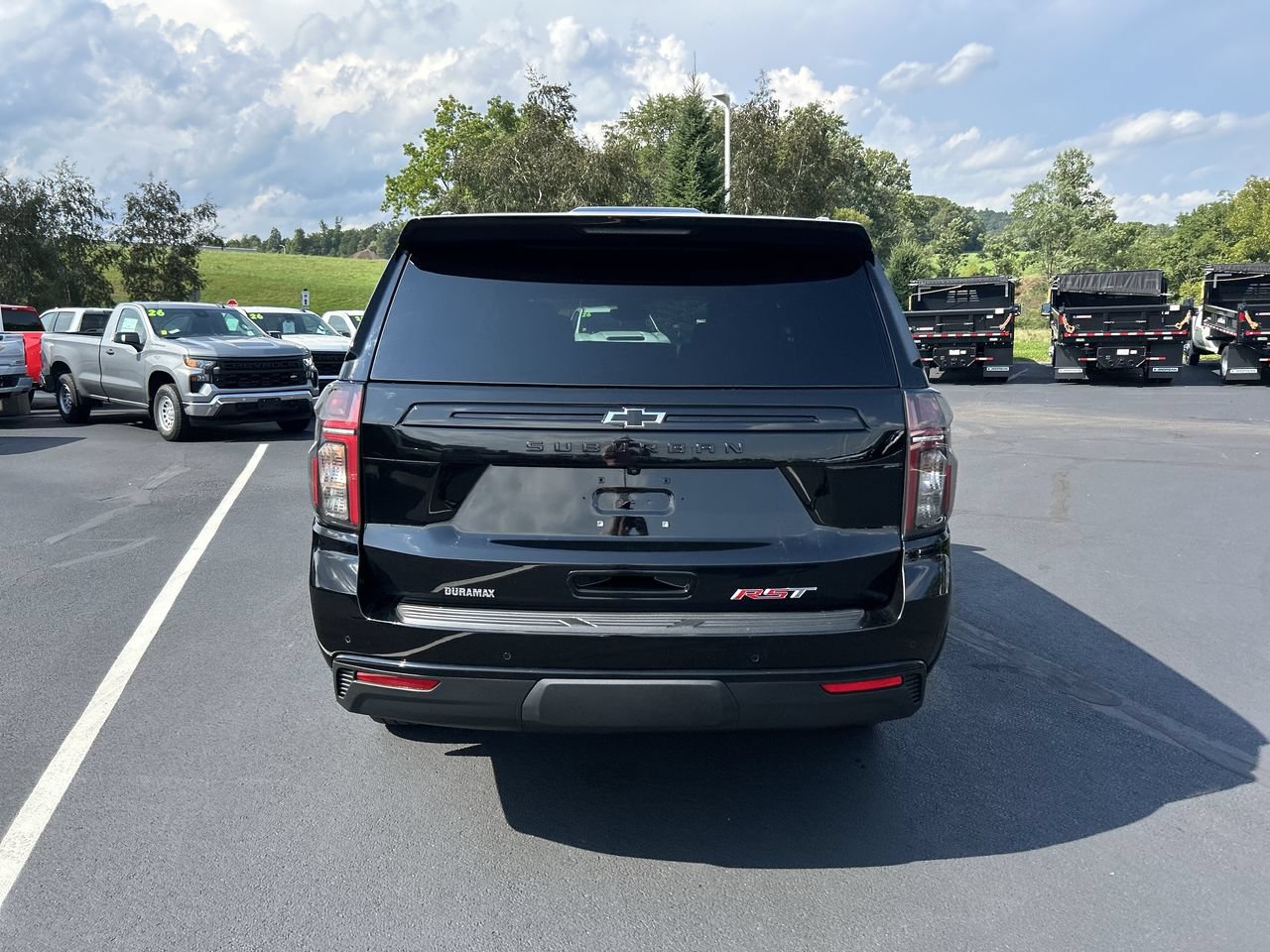Used 2024 Chevrolet Suburban RST w/ Luxury Package AWD/4WD image 6