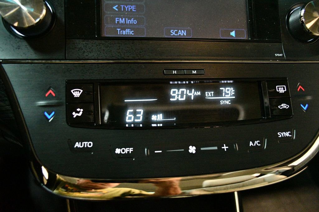 Used 2013 Toyota Avalon XLE Premium FWD image 52