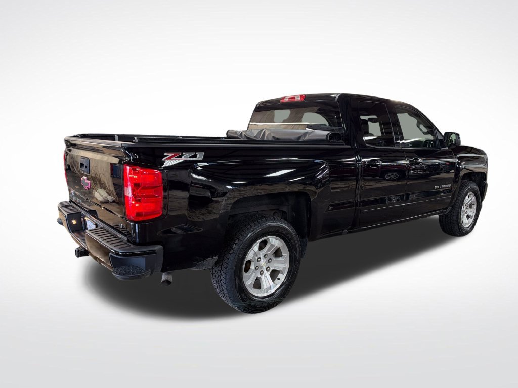 Used 2017 Chevrolet Silverado 1500 LT w/ All Star Edition AWD/4WD image 5