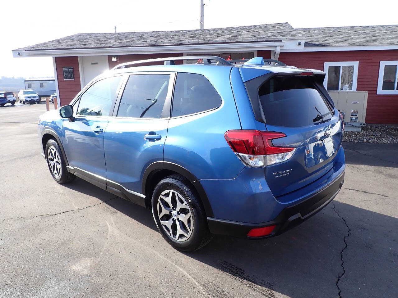 Used 2022 Subaru Forester Premium image 4