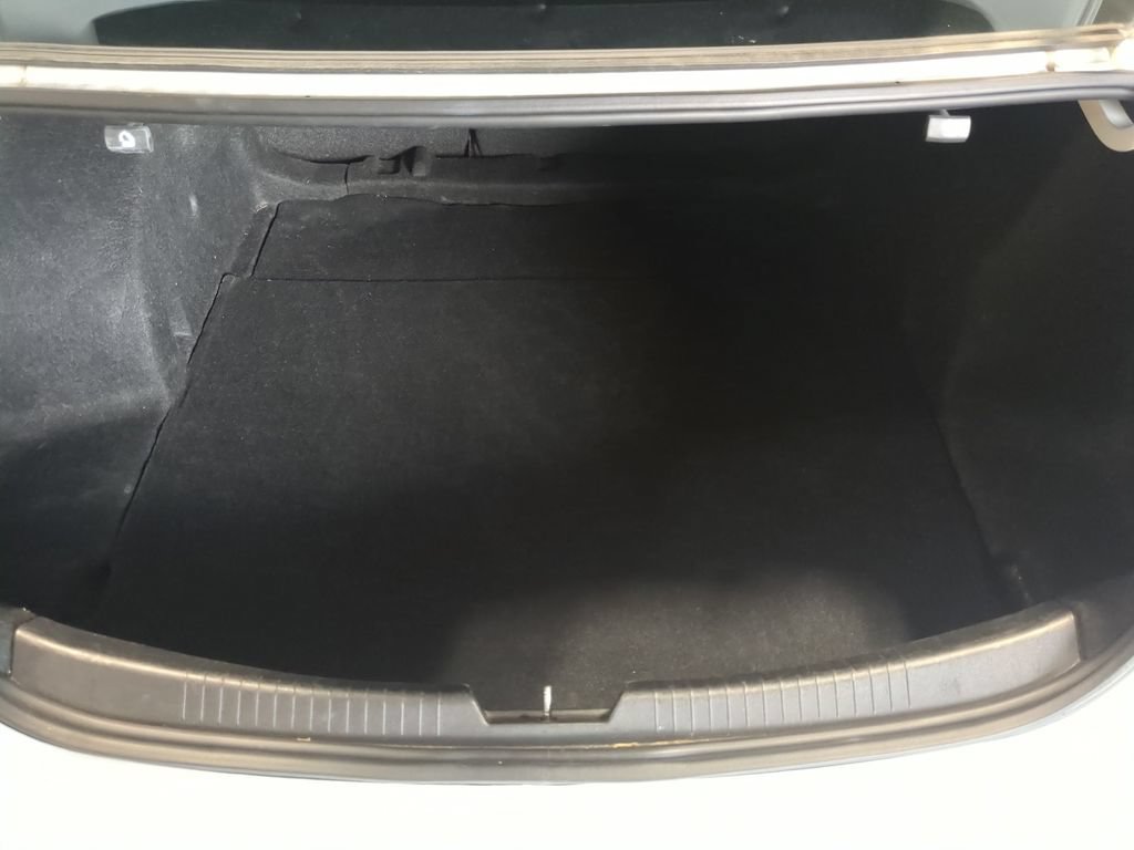 Used 2017 Chevrolet Malibu LT w/ Leather Package FWD image 39