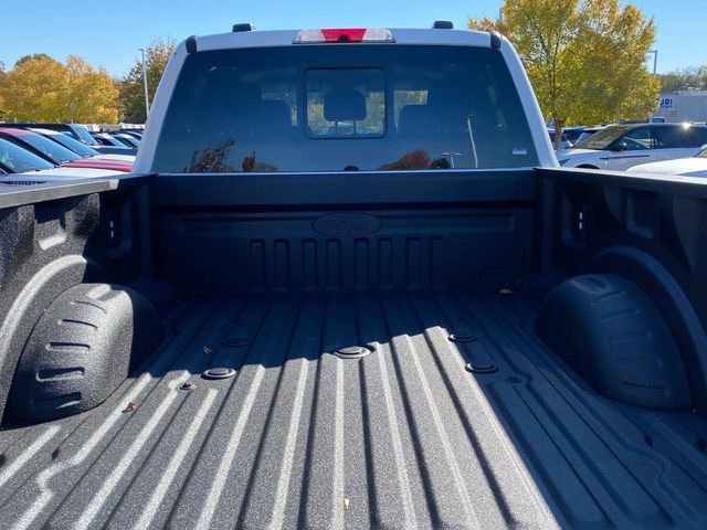New 2026 Ford F350 Lariat w/ Black Appearance Package image 27